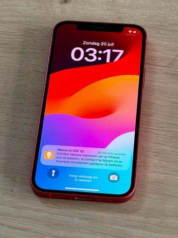 Prachtige iPhone 12 Red 64GB, met 100% batterijconditie! beschikbaar voor biedingen