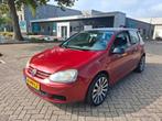 Volkswagen Golf 1.6 16V FSI 85KW 3D 2005 Rood, Auto's, Voorwielaandrijving, 15 km/l, 4 cilinders, 620 kg