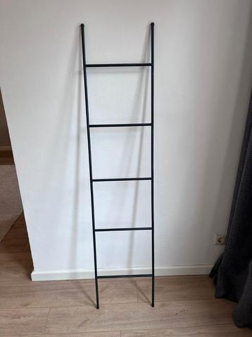 Zwart metalen trapje ladder decoratie  beschikbaar voor biedingen