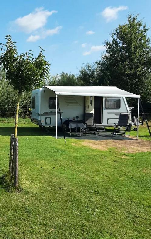 Zeer mooie en goed onderhouden Eriba nova 465, Caravans en Kamperen, Caravans, Particulier, tot en met 4, 1000 - 1250 kg, Rondzit