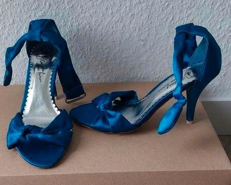 Blauwe Pumps | Hakken | Muiltjes | Mt 38 | NIEUW Ongedragen, Kleding | Dames, Schoenen, Zo goed als nieuw, Pumps, Blauw, Ophalen of Verzenden