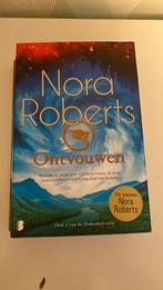 Nora Roberts - Ontvouwen, Boeken, Literatuur, Ophalen of Verzenden, Zo goed als nieuw, Nora Roberts