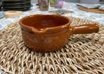Frans vintage terracotta schaaltje met steel handvat, Ophalen of Verzenden, Zo goed als nieuw, Rechthoekig