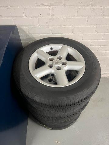 16” lichtmetaal nissan xtrail zomerband beschikbaar voor biedingen