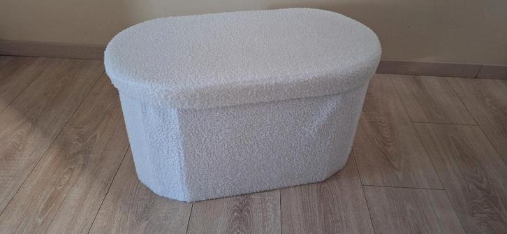 Poef / Hocker, Huis en Inrichting, Banken | Voetenbanken en Poefen, Zo goed als nieuw, Minder dan 50 cm, 50 tot 75 cm, Ovaal, Kunststof