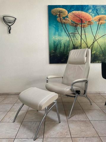 Stressless fauteuil met voetenbank beschikbaar voor biedingen