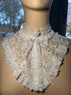Antiek kraagje,  wit, sluiting achter, parelknoopjes, Ophalen of Verzenden, Dames
