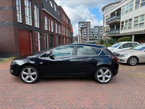 Opel Astra 1.4 Turbo Ecotec 103KW 5-D 2011 Zwart, Auto's, Opel, Particulier, Astra, Benzine, A, Hatchback, Handgeschakeld, Geïmporteerd