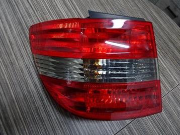 Achterlicht Mercedes B-Klasse bj 2009 links. beschikbaar voor biedingen