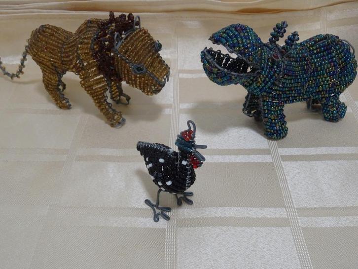 zuid afrikaanse kunst dieren beeldjes van kralen en draad, Verzamelen, Dierenverzamelingen, Zo goed als nieuw, Beeldje of Figuurtje