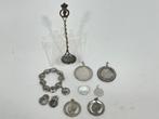 Zilveren sieraden van munten Nederlands Koninklijk huis, Antiek en Kunst, Ophalen of Verzenden, Zilver
