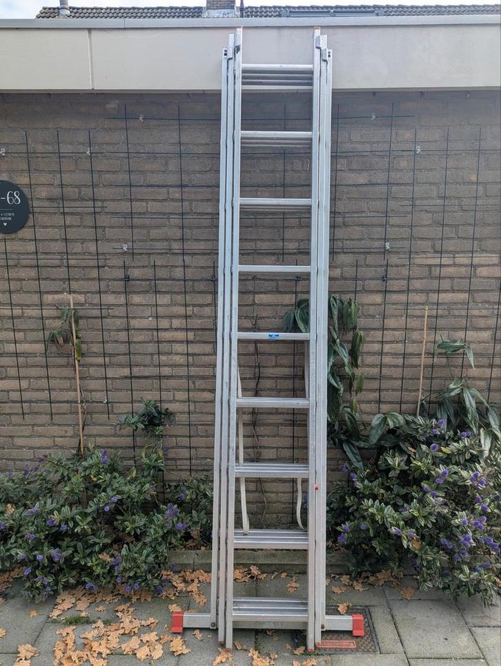 Aluminium Ladder - Uitschuifbaar, Doe-het-zelf en Verbouw, Ladders en Trappen, Gebruikt, Ladder, 4 meter of meer, Opvouwbaar of Inschuifbaar