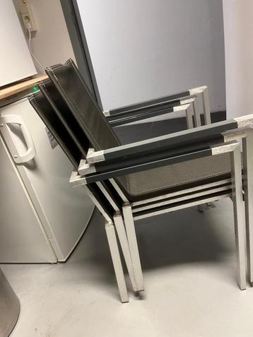 terrasstoelen beschikbaar voor biedingen