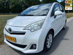 Toyota Verso-S 1.3 VVT-i Aspiration dealer ond. met trekhaak, Euro 5, Stof, Gebruikt, 4 cilinders