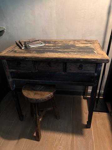 Prachtig tafeltje / sidetable landelijk wabi  sabi beschikbaar voor biedingen