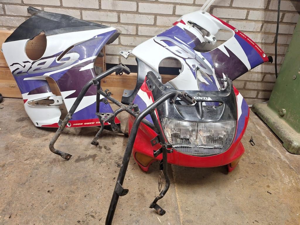 Topkuip en 2 zijkuip L/R Honda BR1000f SC24 DCBS 1996, Motoren, Ophalen, Nieuw