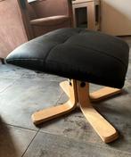 Zwarte kunstleren poef van Jysk - Zo goed als nieuw, Huis en Inrichting, Ophalen, Zo goed als nieuw