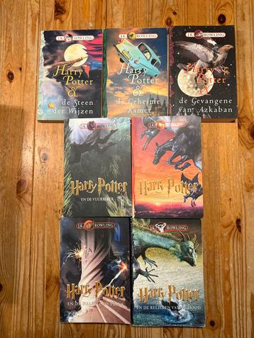 Harry Potter 7 boeken origineel Nederlands beschikbaar voor biedingen