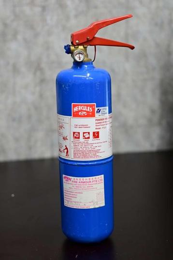 Brandweer Verzamelaars opgelet! orig Blusser uit Singapore.  beschikbaar voor biedingen