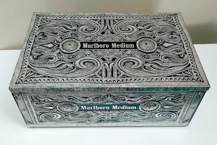 Metalen Marlboro Sigaretten Kist Blik Verpakking - 31x21CM, Verzamelen, Merken en Reclamevoorwerpen, Zo goed als nieuw, Verpakking