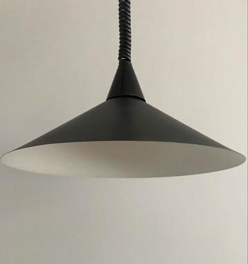 Vintage jaren 80.  Zwarte metalen hanglamp  Rotterdam belgie beschikbaar voor biedingen