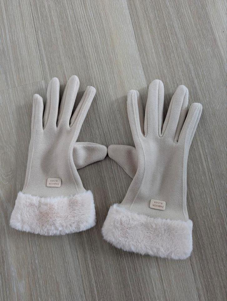 Beige Touchscreen Dames Handschoenen - One Size - Nieuw!, Kleding | Dames, Mutsen, Sjaals en Handschoenen, Nieuw, Handschoenen