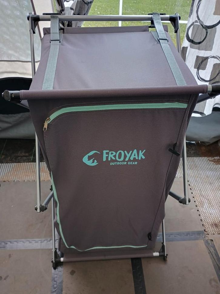 Froyak opvouwbare campingkast., Caravans en Kamperen, Kampeermeubelen, Zo goed als nieuw, Campingkast, Ophalen