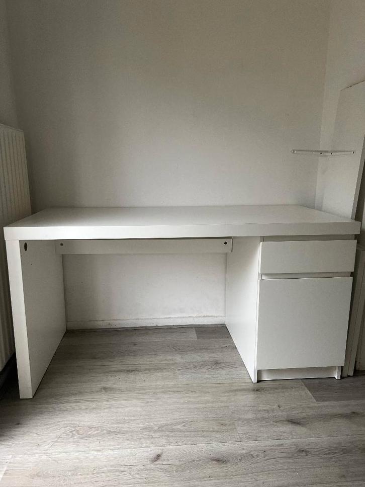 Ikea malm bureau wit, Huis en Inrichting, Bureaus, Gebruikt, Bureau, Ophalen