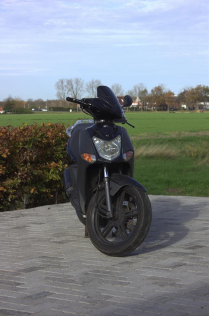 kymco agility 50 4t, Fietsen en Brommers, Scooters | Kymco, Gebruikt, Agility, Maximaal 45 km/u, Benzine, Ophalen