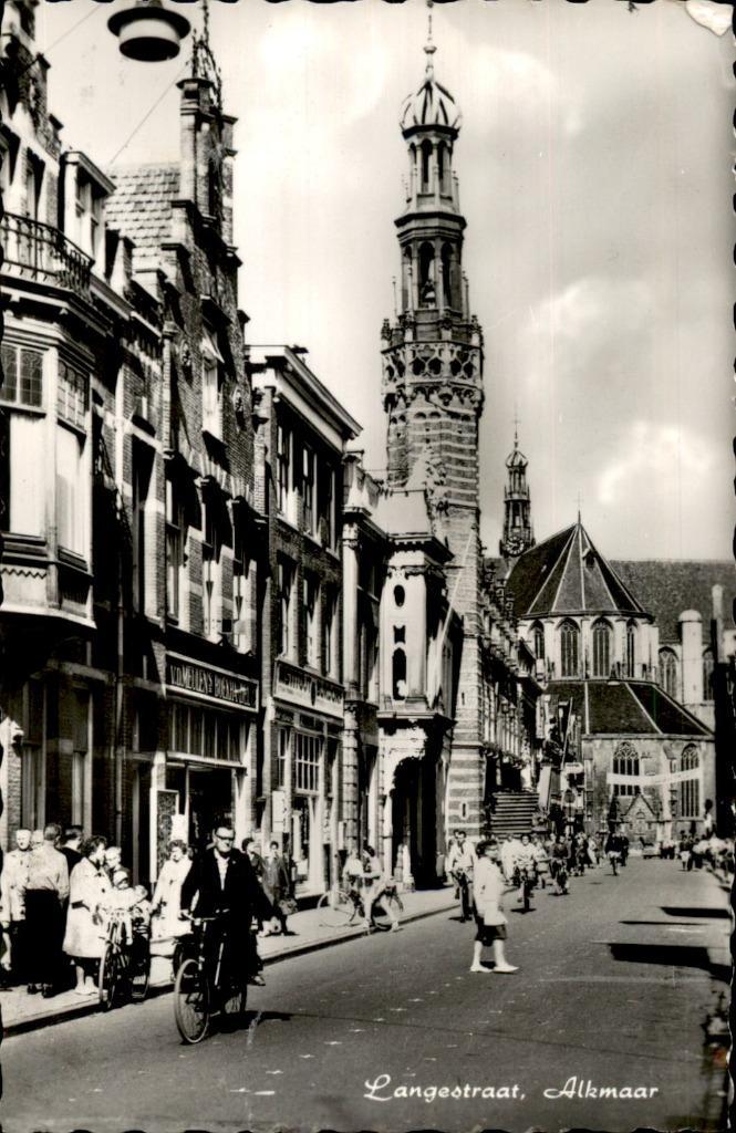 Alkmaar Langestraat  volk st 1965, Verzamelen, Ansichtkaarten | Nederland, Gelopen, Noord-Holland, 1940 tot 1960, Ophalen of Verzenden