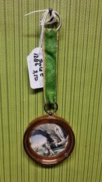 1286 vintage lourdes Medaillon groen lintje, Verzamelen, Ophalen of Verzenden, Zo goed als nieuw