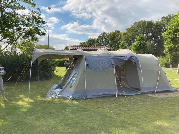 Ruime Familie Tent te Koop, Caravans en Kamperen, Tenten, meer dan 6, Zo goed als nieuw, Ophalen of Verzenden