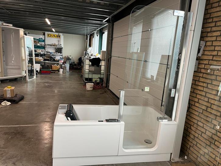 Artweger instap bad/douche met lift 170 x 75 cm, izgst!, Huis en Inrichting, Badkamer | Badkamermeubels, Zo goed als nieuw, Wasbak of Wastafel