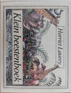 Klein beestenboek - Harriet Laurey, Ophalen of Verzenden, Zo goed als nieuw, Harriet Laurey, Sprookjes