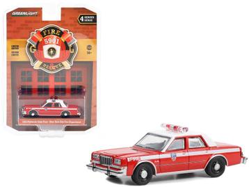 1985 Plymouth Gran Fury van Greenlight 1/64 NYFD beschikbaar voor biedingen