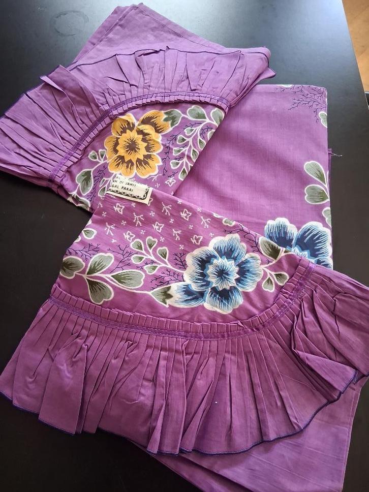 Indonesie batik sprei en kussenslopen met bloemen, Huis en Inrichting, Slaapkamer | Beddengoed, Nieuw, Overige typen, Tweepersoons