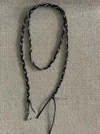 Zwarte stoffen ketting met zilveren draad, Ophalen of Verzenden, Zo goed als nieuw, Zwart, Zilver