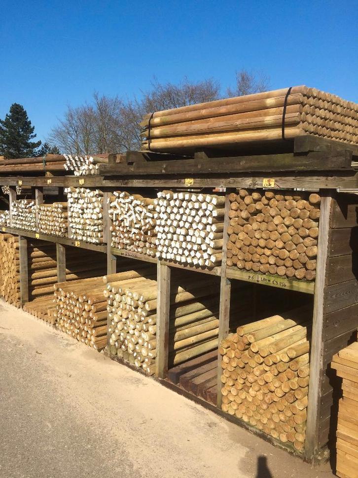 Geïmpregneerde ronde / stek palen diverse op voorraad!, Tuin en Terras, Palen, Balken en Planken, Nieuw, Palen, 180 tot 250 cm