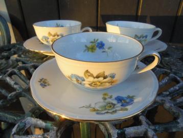 Kop en schotels + roomstel Thuringia blauwe en witte bloem beschikbaar voor biedingen