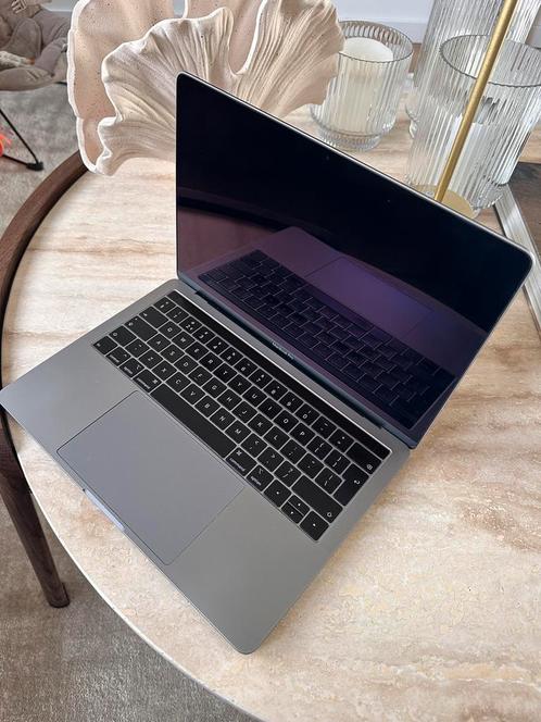 Apple MacBook Pro 13-inch (2019), Computers en Software, Apple Macbooks, Zo goed als nieuw, MacBook Pro, 13 inch, Minder dan 2 Ghz