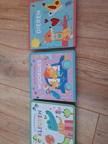 3 voelwoordenboekjes kleuren, woordjes en dieren NIEUW  beschikbaar voor biedingen