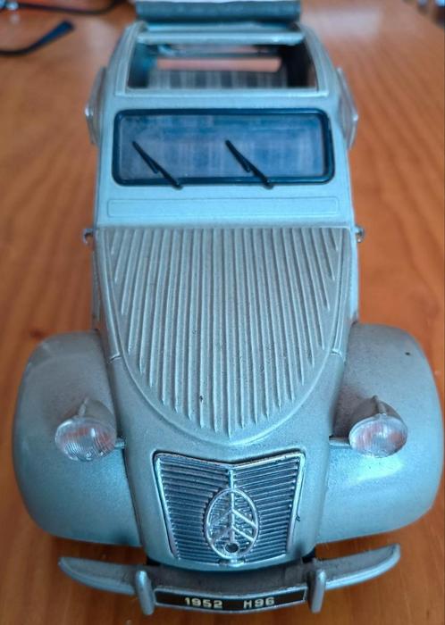 Eend ribbel (1952) motor kap & stoffen bekleding ECHT UNIEK, Hobby en Vrije tijd, Modelauto's | 1:18, Zo goed als nieuw, Ophalen of Verzenden
