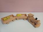 Houten Trein met Wagons - Speelgoed, Ophalen of Verzenden, Gebruikt, Duw- of Trekspeelgoed