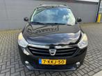 Dacia Lodgy 1.2 TCe Lauréate 5p*NEW APK*NAP*AIRCO*NAVI*ELKT, Auto's, 47 €/maand, Origineel Nederlands, Te koop, 5 stoelen
