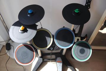 Rockband PS4 drumstel, gitaar en microfoons beschikbaar voor biedingen