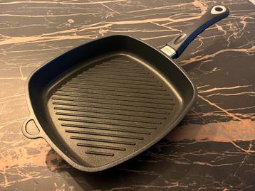 Nieuwe grillpan 28x28cm beschikbaar voor biedingen