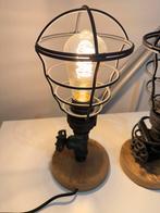 Industriële tafellampen met houten voet, Huis en Inrichting, Lampen | Tafellampen, Info@leenbakker.nl, Leen Bakker, Ophalen of Verzenden