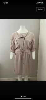 Stoere korte Taupe jurk Freequent S, Freequent, Beige, Ophalen of Verzenden, Zo goed als nieuw