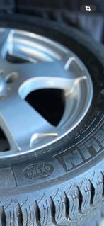 Winterbanden met velgen, Auto diversen, Wieldoppen, Ophalen, Zo goed als nieuw
