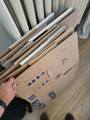 Verhuisdozen, 8 stuks beschikbaar voor biedingen